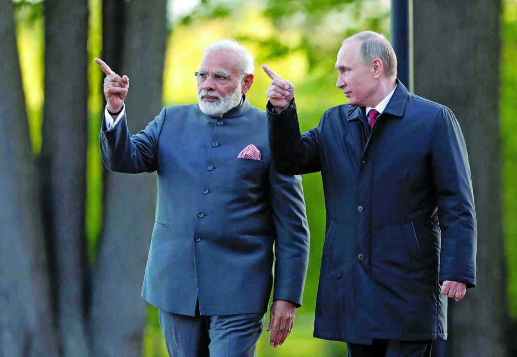 Prime Minister Modi with Russian President Vladimir Putin. Photo: UNI