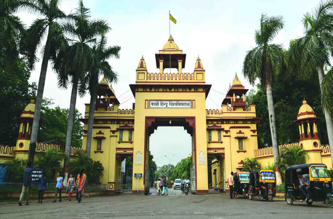 The entrance to BHU campus, which had an illustrious past but now courts controversies. Photo: wikimedia/ Kuber Patel