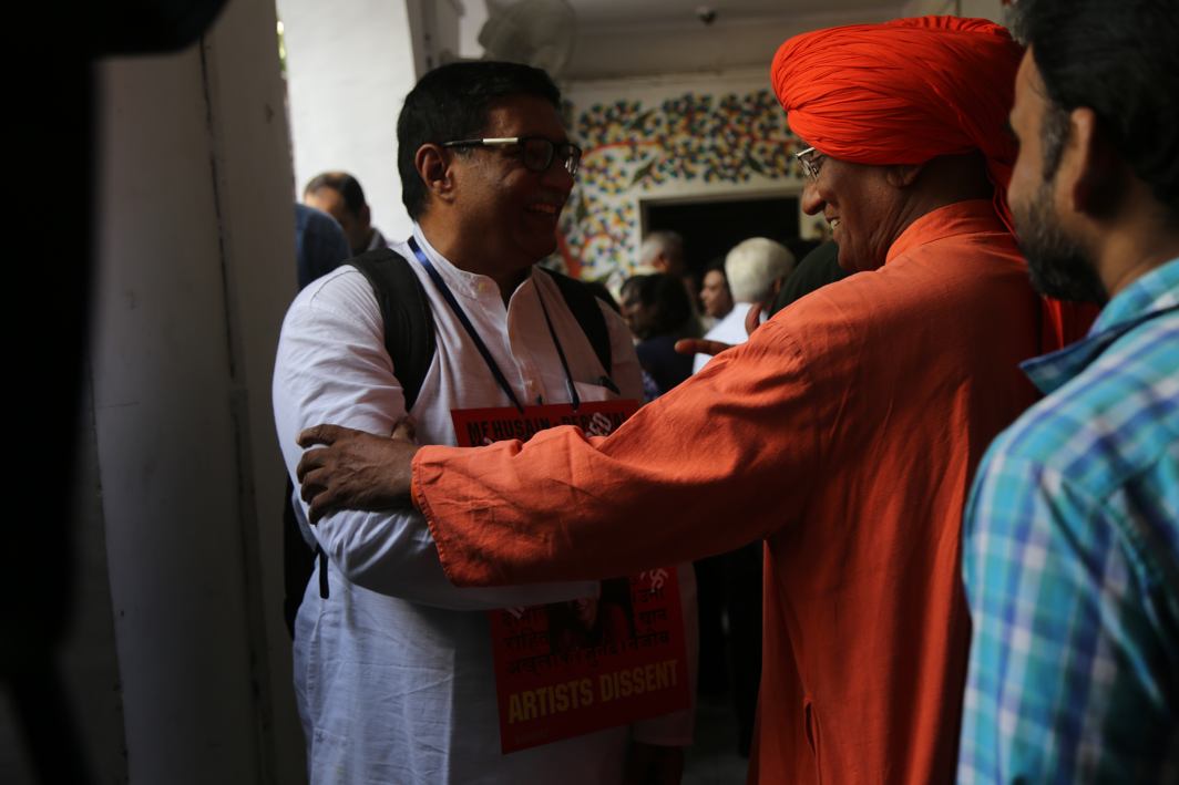SHADES OF OUTRAGE: Swami Agnivesh condoles Lankesh’s demise, Bhavana Gaur/India Legal