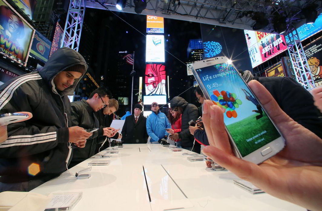 India beats US to become second largest smartphone market; China still at top