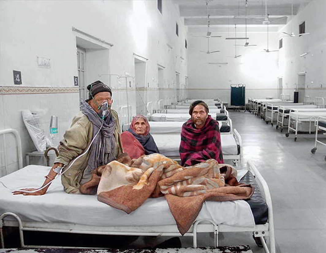 UNATTENDED: A lone patient, along with his relatives, sits in a deserted ward of MB Hospital in Udaipur as doctors in Rajasthan go on strike, UNI