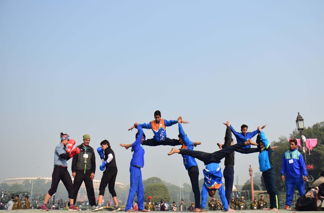 SKILLS SHOWCASE: Tableau artists perform during the rehearsal of the Republic Day parade 2018, in New Delhi, UNI