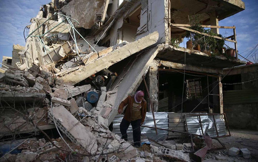 Syrian President visits Eastern Ghouta frontline, civilians